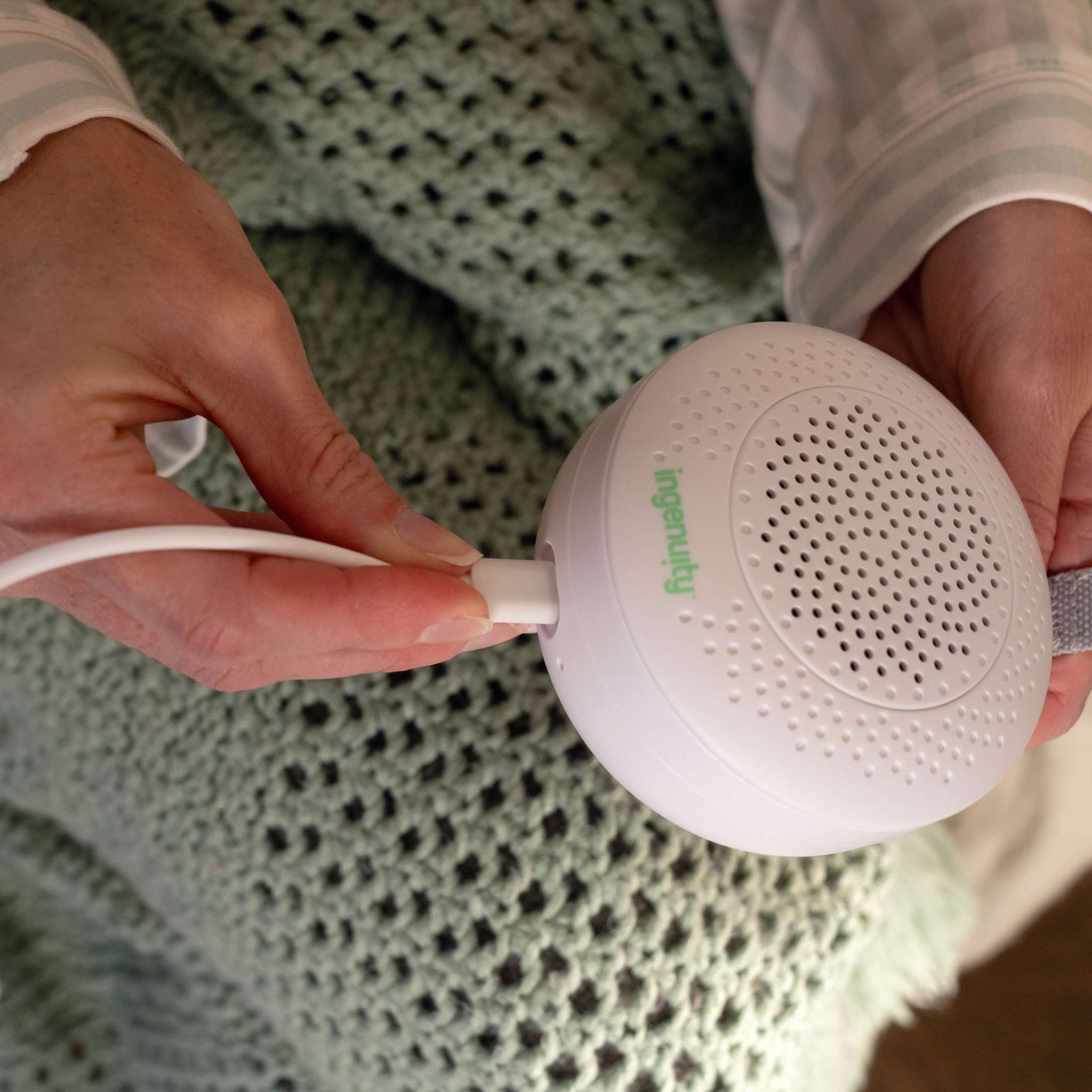 pock-a-bye baby streaming music player & soother
