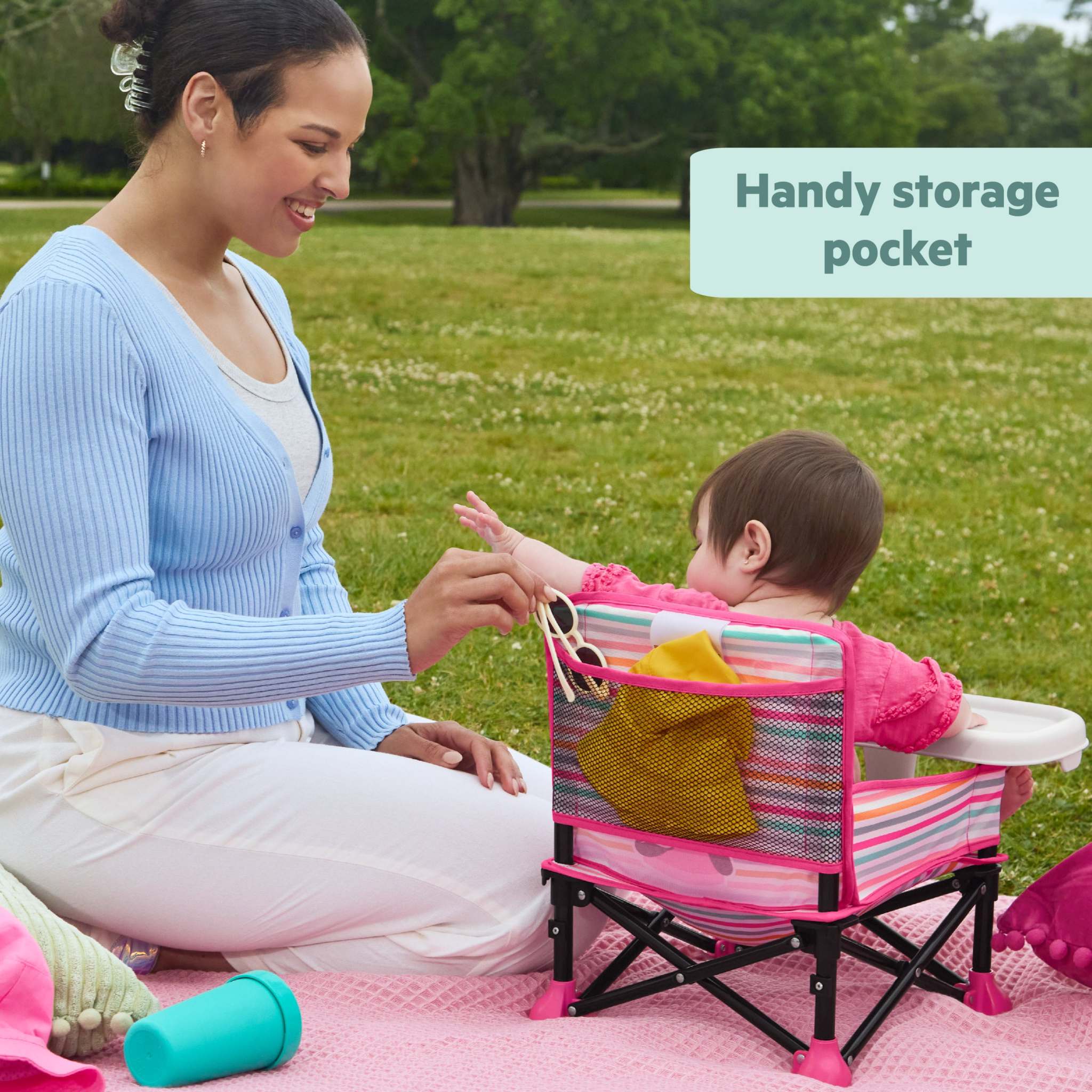 MINNIE MOUSE Pop ‘N Sit™ Portable Booster Seat with storage pocket, ideal for travel and mealtime, suitable for ages 6 months to 3 years.