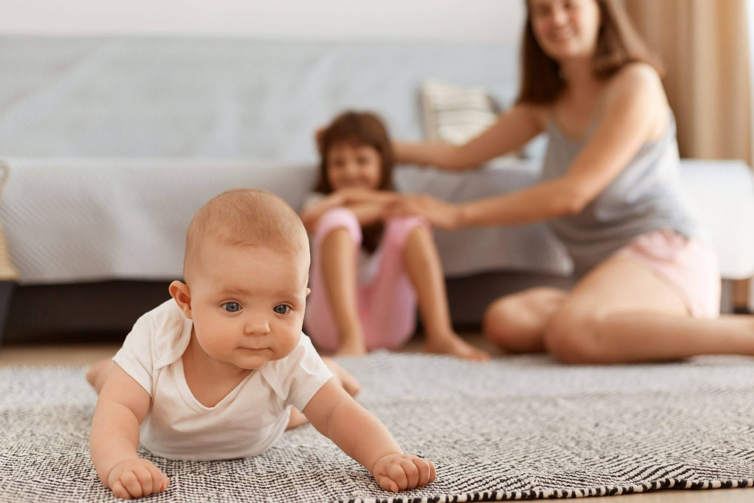 How To Do Tummy Time with A Newborn: Full Guide