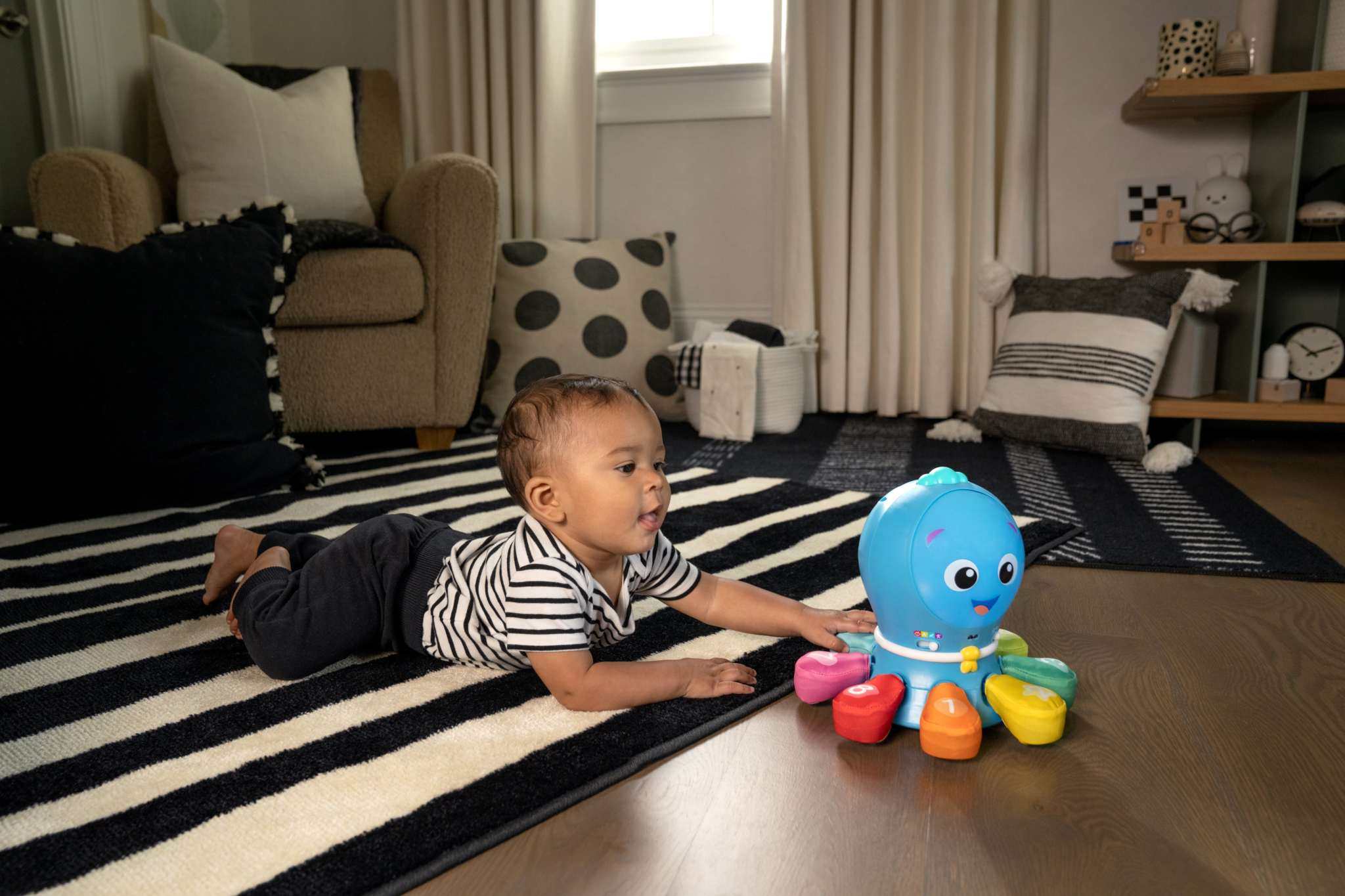 Baby Einstein play tips for sensory play and tummy time with learning toys
