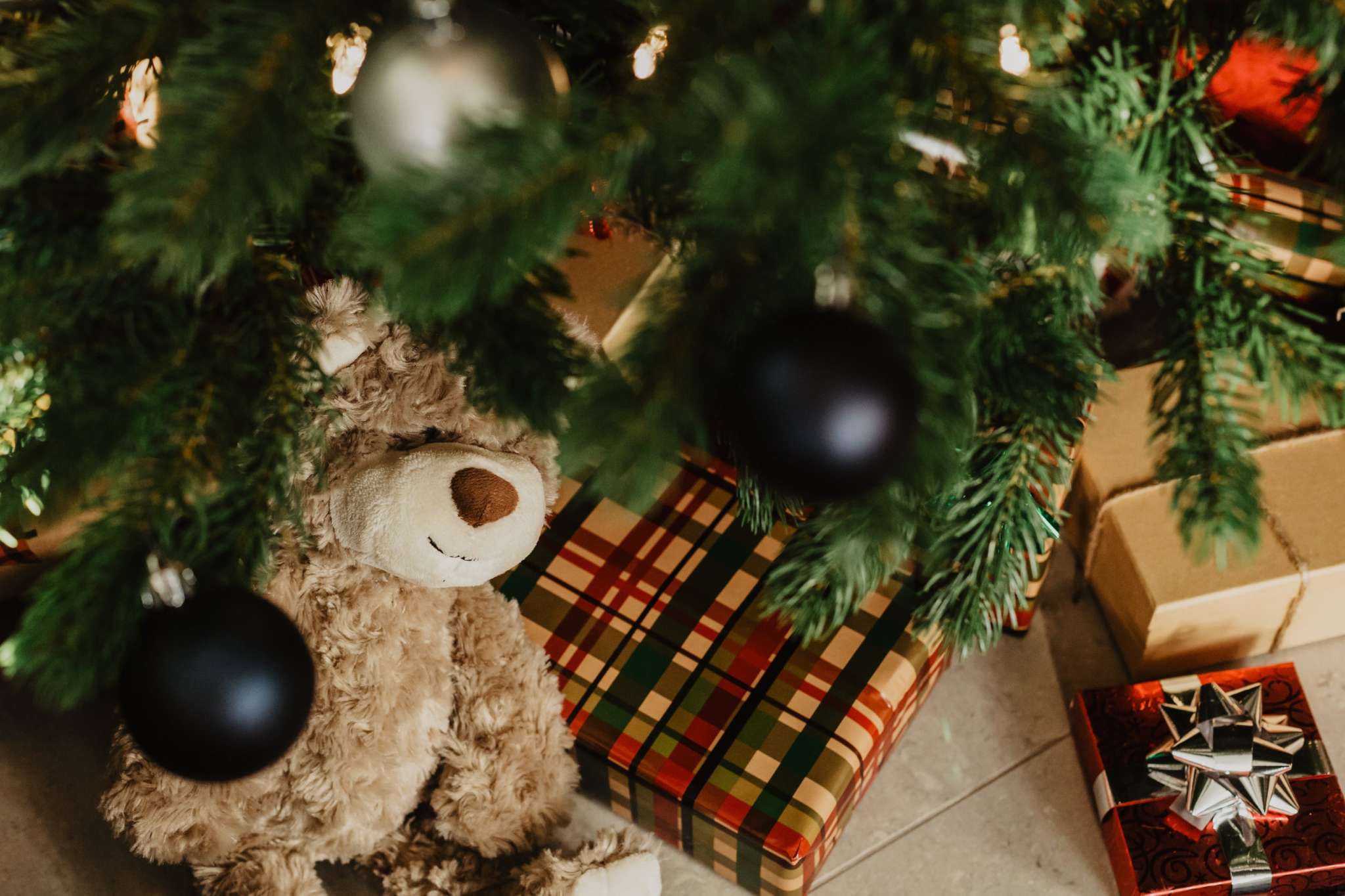 Holiday Gift Guide festive shopping ideas and gifts