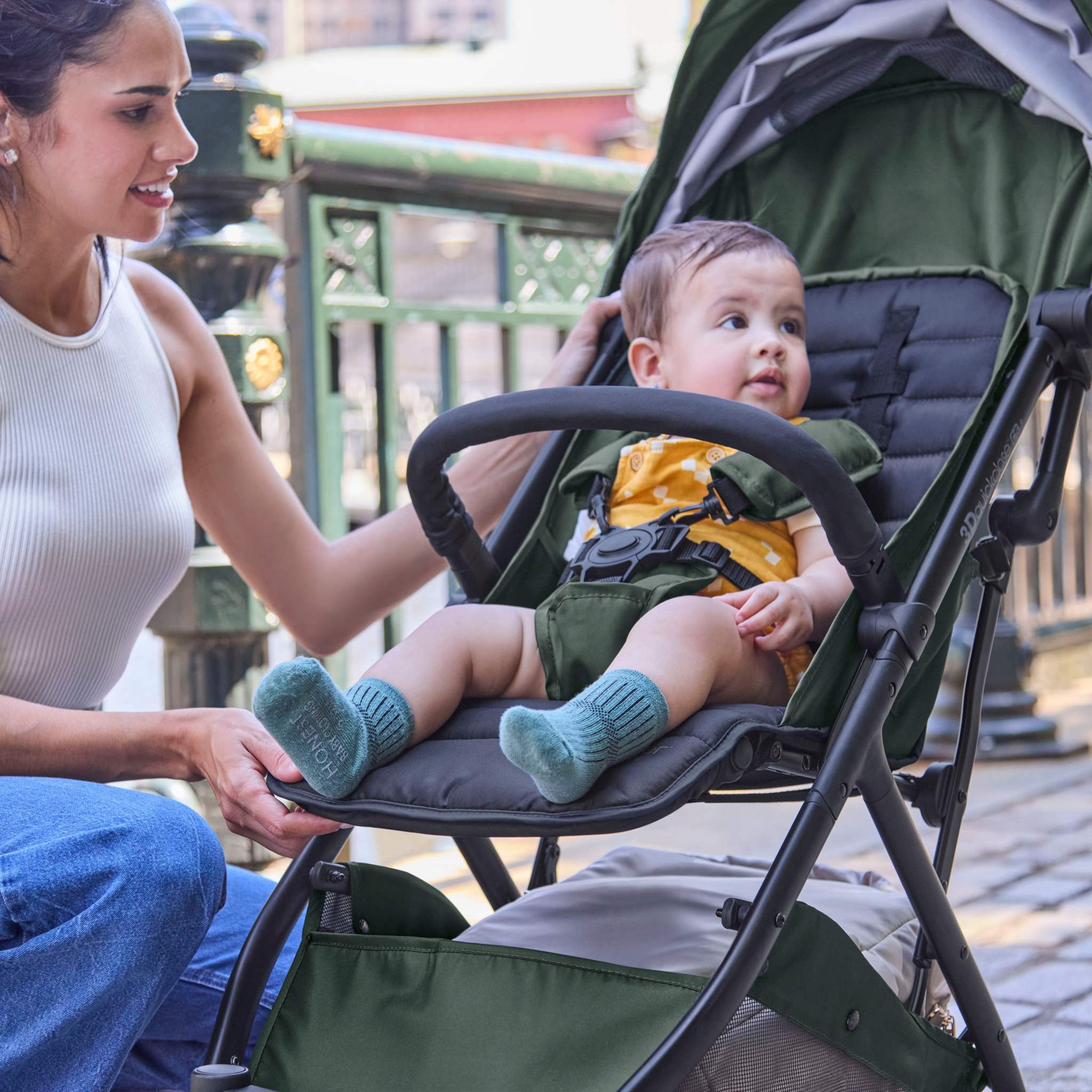Ingenuity 3Dquickclose CS+ compact fold stroller lightweight with quick close and safety harness