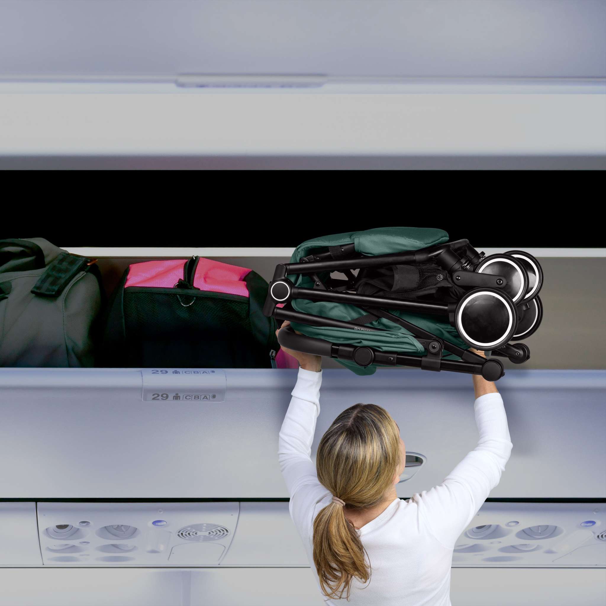 3DTravelMate Pro compact stroller for children 6-60 months with foldable design and easy assembly