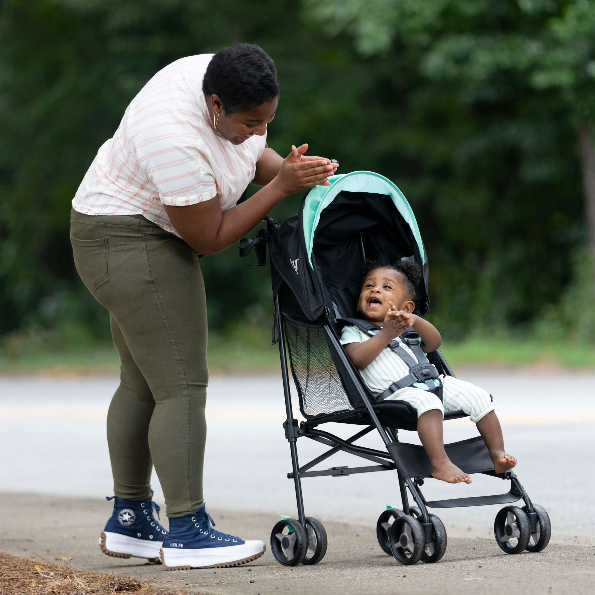 Lightweight Ity by Ingenuity Smooth Stroll Convenience Stroller with reclining seat and sun visor