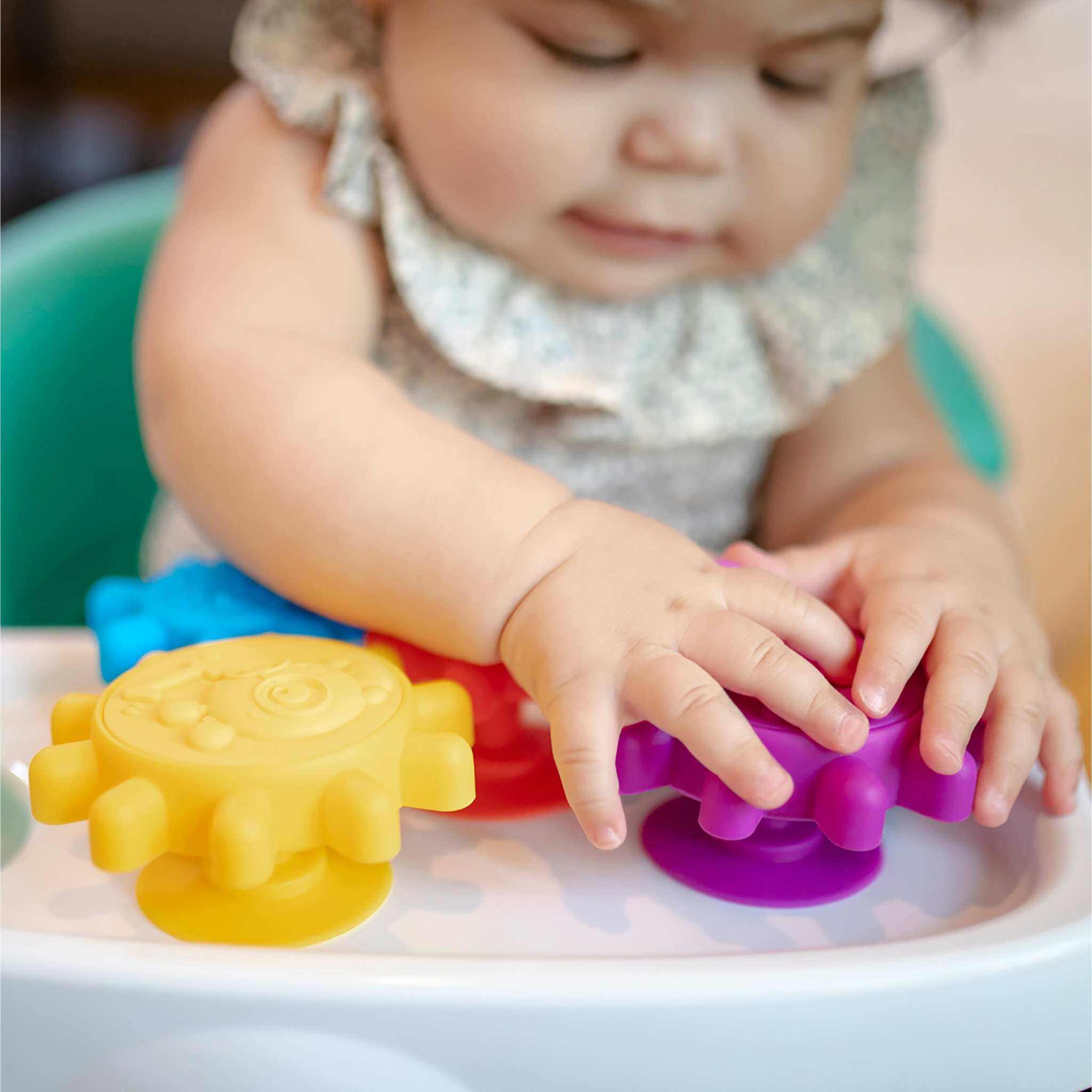 Baby Einstein colorful suction cup spinning gears bath toy set for infants