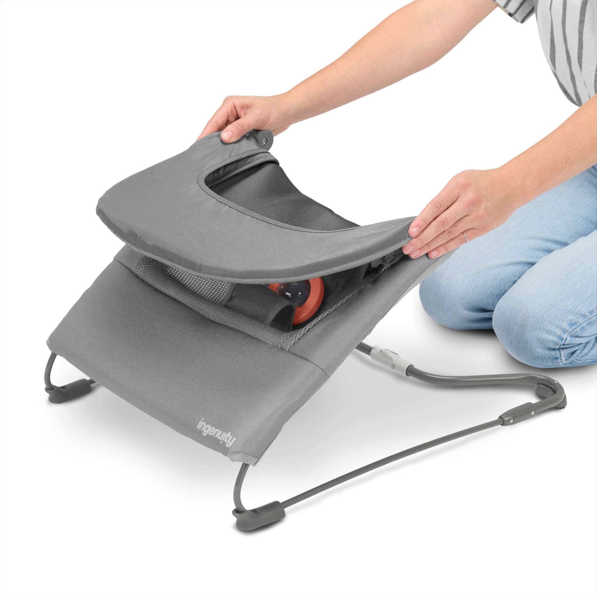 Stow & Go Compact Folding Bouncer lightweight baby seat with fold-flat design and calming vibe-pod