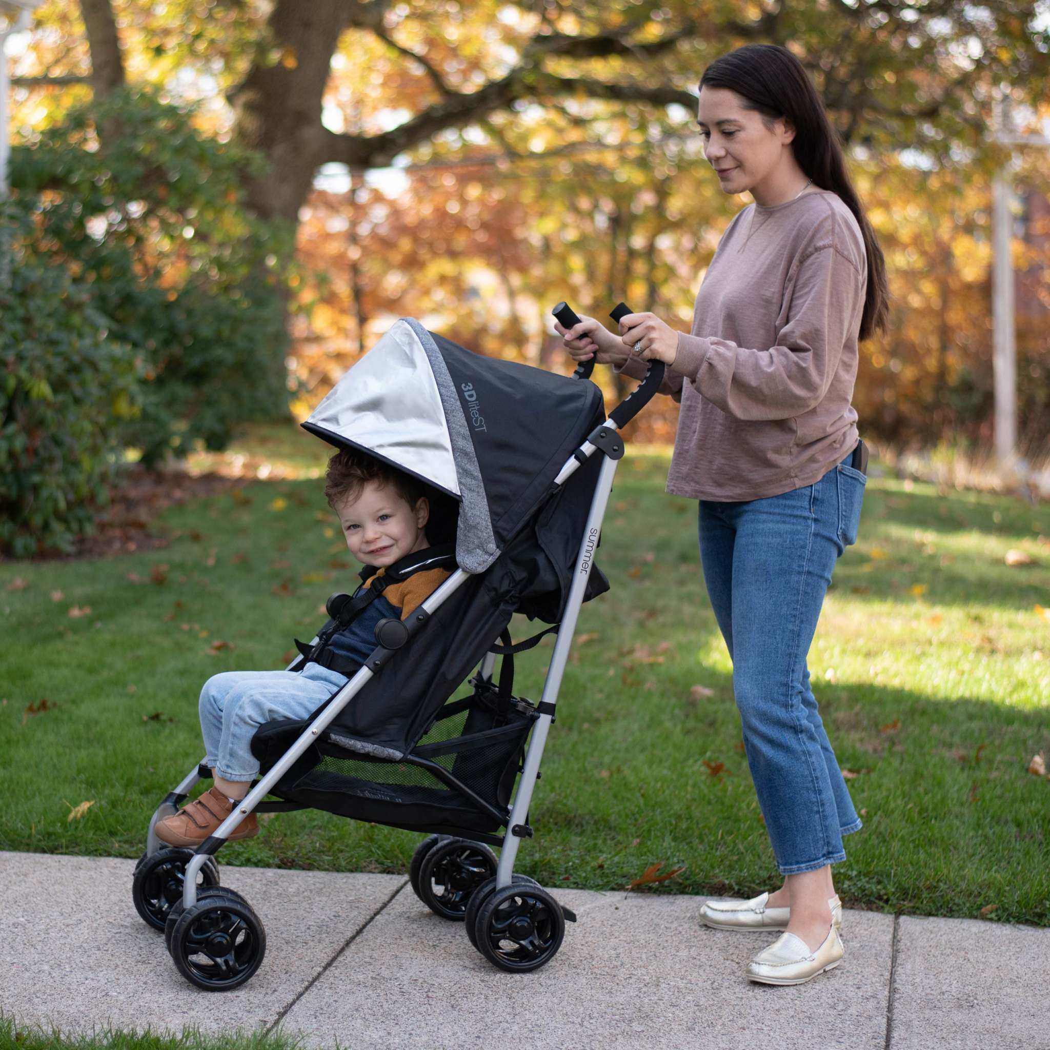 Lightweight Ingenuity 3Dlite ST Convenience Stroller with adjustable canopy