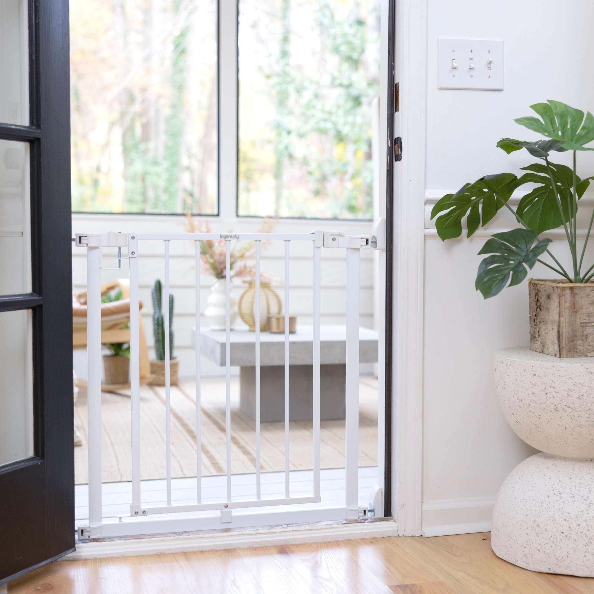 Ingenuity Doorway 37W Series safety gate with Quad Cam-Lock in white metal finish