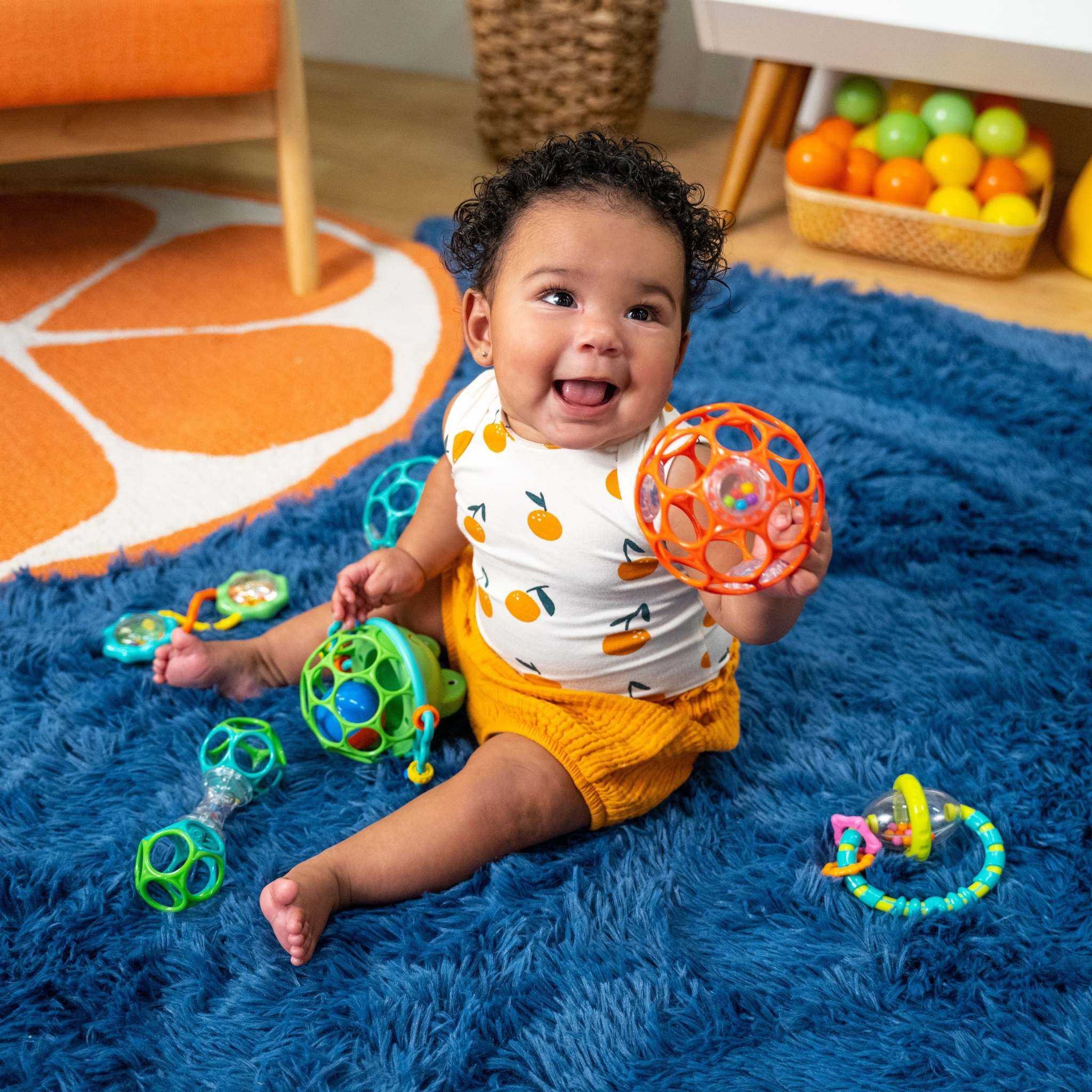 baby playing with a little shakers 6-piece gift set