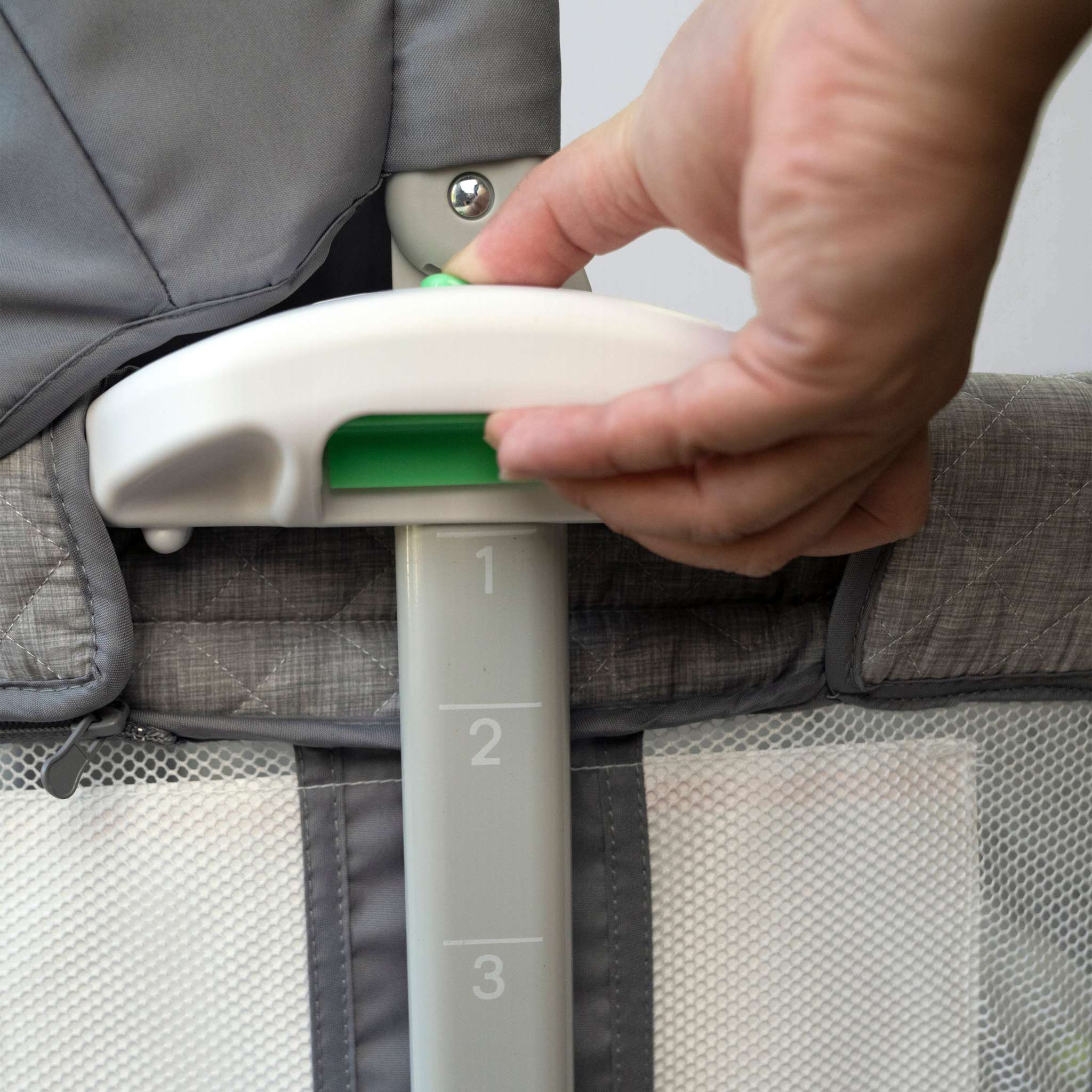 Dream Hero Starlight 3-in-1 co-sleeping bassinet with twinkling canopy and breathable mesh sides