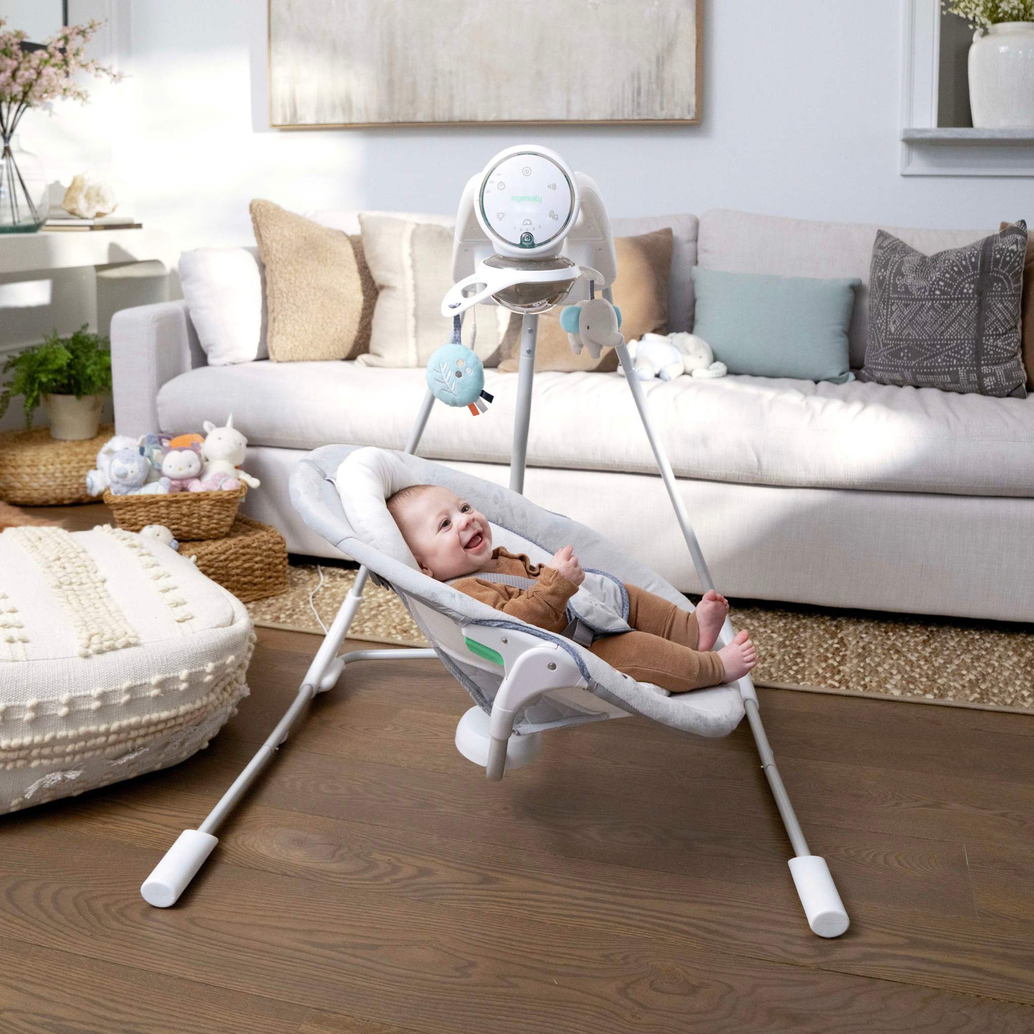 baby in  inlighten soothing swing - dakota