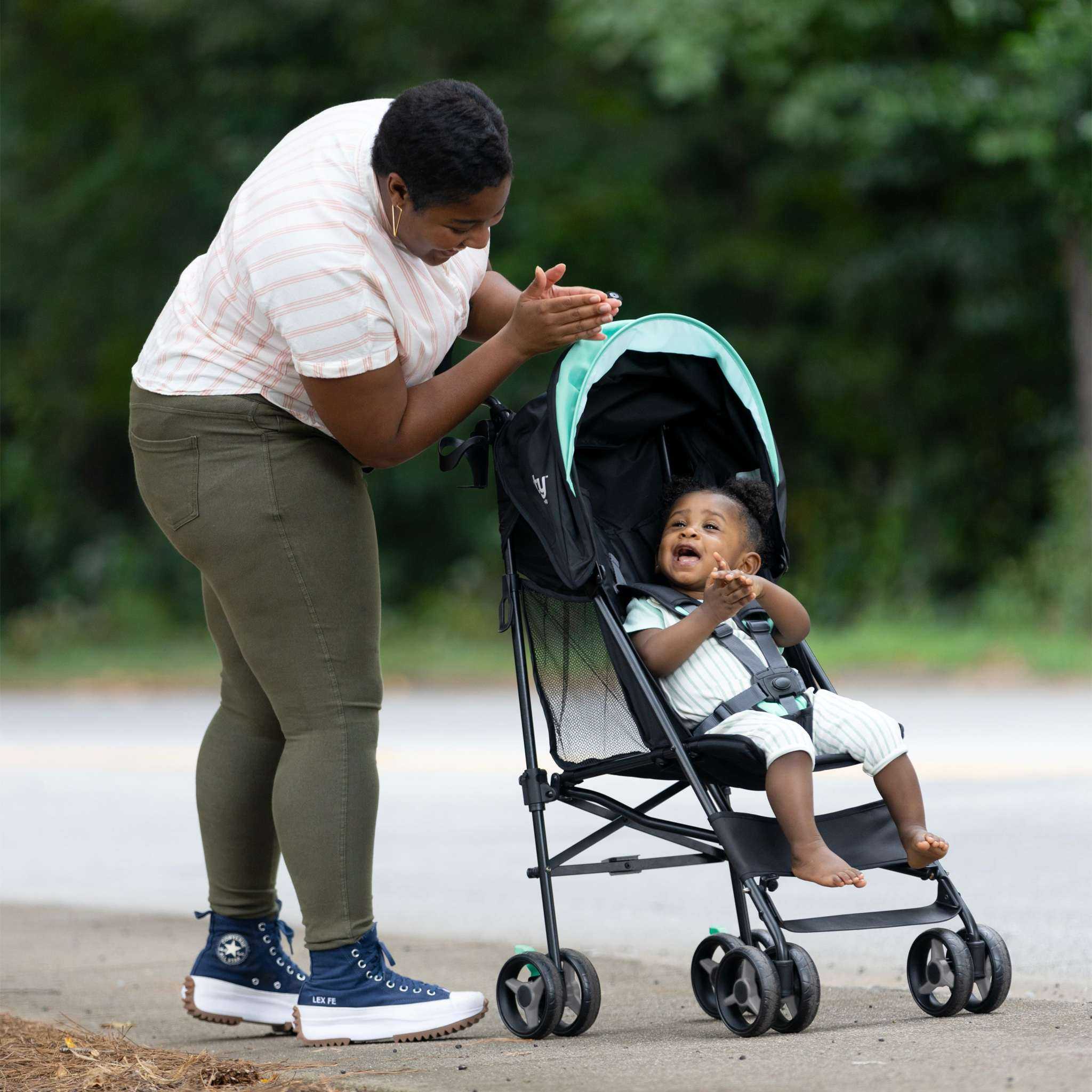 Lightweight Smooth Stroll Convenience Stroller with canopy and recline seat